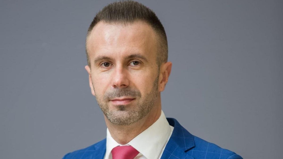 Bogdanović: Nećemo dozvoliti da se iko igra sa zdravim razumom poslanika većine