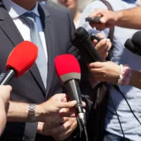 Sindikat medija: Novinari svoj dan dočekuju u uslovima koji su često ponižavajući