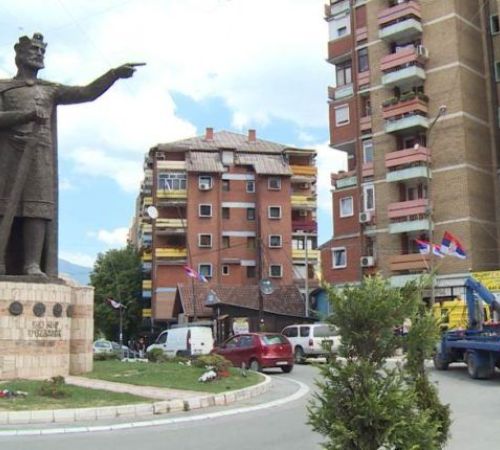Kosovska Mitrovica: Albanac noževima napao srpsku djecu na igralištu