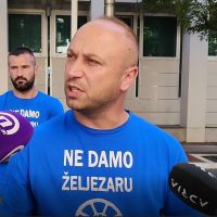 Željezarci ne odustaju od blokade: „Nećemo dozvoliti Toščeliku da napravi pustoš“