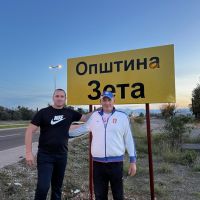 VIDEO – Mještani i funkcioneri DF simbolično obilježili granice: Znak „Opština Zeta“ kod nadvožnjaka u Zelenici