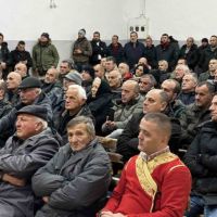 Kuči: Kreću u potpisivanje peticiji o izmještanju spomenika Mirku Petroviću iz centra Podgorice