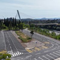 FOTO – Novi privremeni parking kod bivše Kasarne Morača: Više od 400 mjesta kako bi se smanjile gužve u centru Podgorice