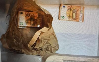 FOTO – Pretresi u Budvi i Tivtu: Jedna osoba uhapšena, drugoj otkazan boravak, oduzeto preko 11.000 eura, SIM kartice, kamera…