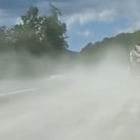 VIDEO – Mještani prijete blokadom zbog dvogodišnjih radova na putu Berane – Bijelo Polje: „Ljudi ovdje više ne mogu normalno da žive“