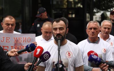 Odlikovanje Ljubiši Mrdaku, Bulevar Dušku Jovanoviću, Policijskoj akademiji ime Slavoljuba Šćekića….