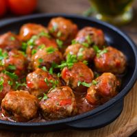 Preukusno jelo koje osvaja – zapečene ćufte sa sirom