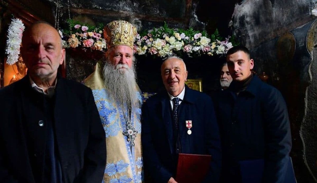 Joanikije odlikovao Mandićevog savjetnika Milorada Gogića