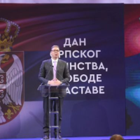 Vučić: Srbi, gdje god žive, imaju jednu zastavu