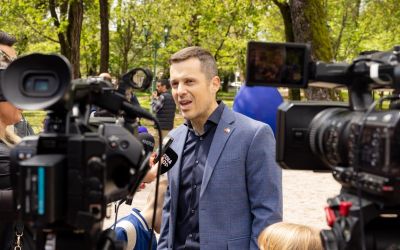 Mujović obišao prostor fabrike KAP-a, moguća nova lokacija za kolektor