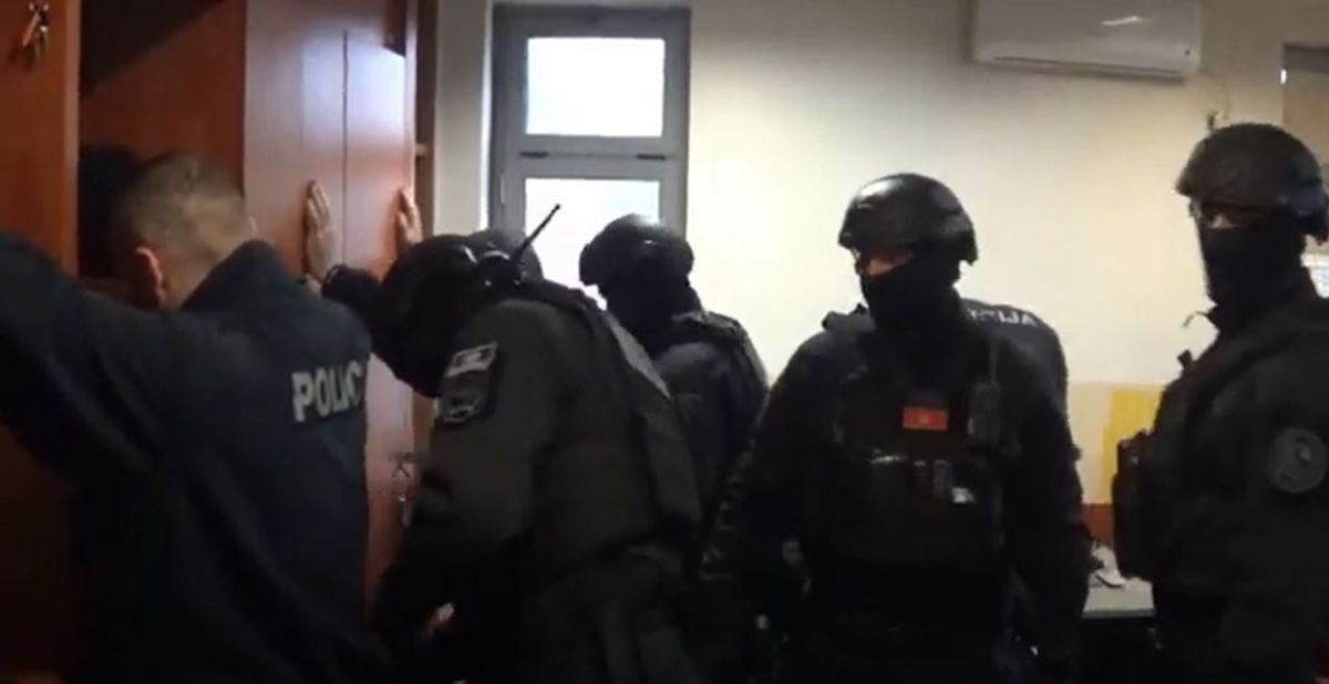 Policajci sa Božaja osumnjičeni da su mjesecima uzimali mito, u gotovo svakoj smjeni