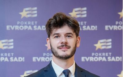 Čarapić Đuroviću: Sastavili ste Vladu jer ste prevarili svakoga ko vas je na ulicu sreo