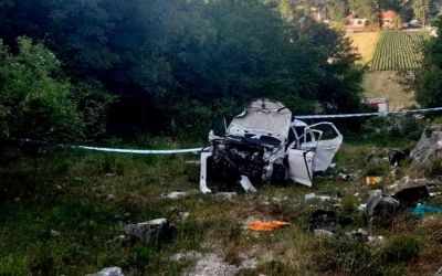Grahovo: U teškoj saobraćajnoj nesreći stradali majka i dijete