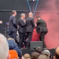 VIDEO – Incident u Holandiji: Bačena dimna bomba na poljskog premijera
