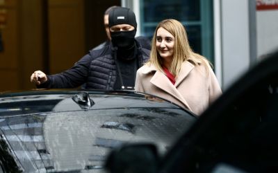 VIDEO – Policija pretresala automobil Jelene Perović