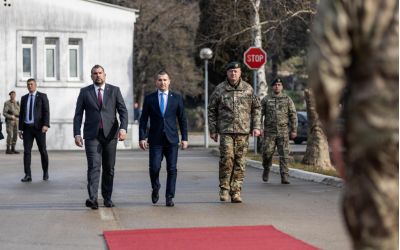 Bečić u kasarni „Milovan Šaranović“: Zemlji potrebni patriote i heroji, a ne oni obučeni u Skaj oklope
