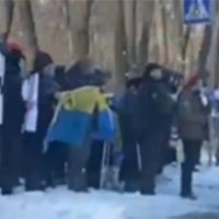 Protest ispred američke ambasade u Kijevu