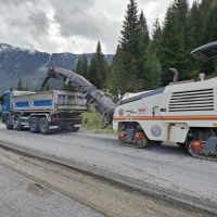FOTO – Počelo obnavljanje asfalta na više puteva kod Berana