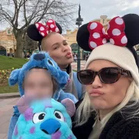 FOTO – Nataša Bekvalac kao Mini Maus: Sa sestrom i djecom otišla u Diznilend