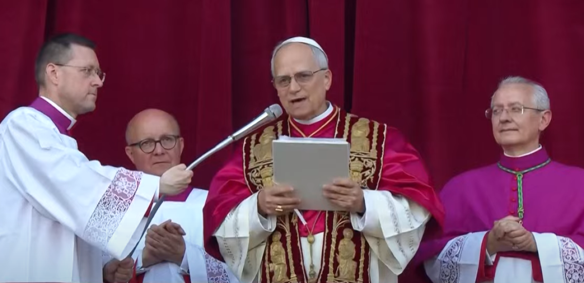 Papa Lav XIV u prvom obraćanju pozvao na dijalog: „Neka mir bude sa vama“