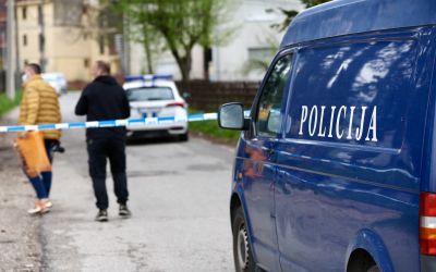 Pretresi na Cetinju: Policija utvrđuje da li je pronađen „štek“ stan, u njemu zatečene dvije osobe