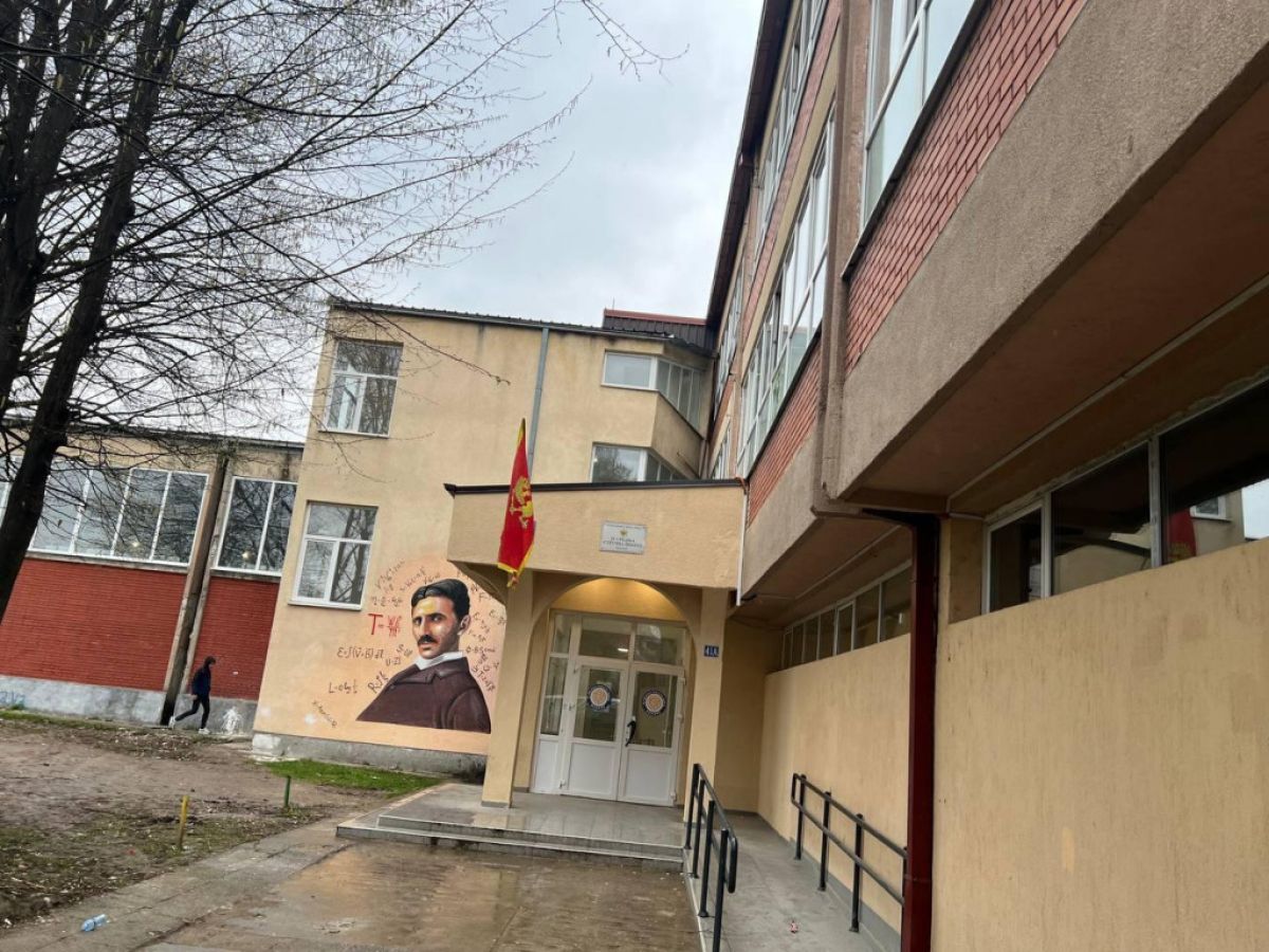 Nakon incidenta u Srednjoj stručnoj školi u Beranama roditelji traže smjenu direktora i uklanjanje nastavnika