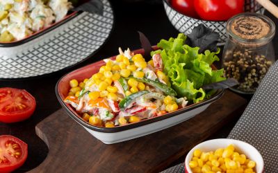 Ideja za ručak: Salata od piletine, kikirikija i nara