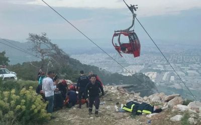 VIDEO – Nesreća na žičari u Antaliji: Jedna osoba poginula, desetine turista zarobljeno u kabinama