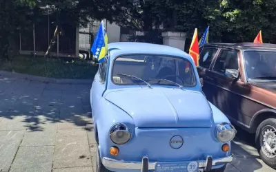 FOTO – Baranin fićom starom 45 godina stigao u Sarajevo: Simbol Juge čuva od zaborava