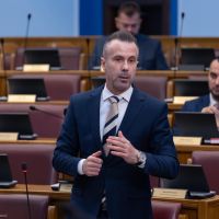 Bogdanović: Oni koji odluče da napadaju institucije kada se desi tragedija su dio problema