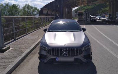 Na graničnom prelazu Božaj oduzet Mercedes kojeg potražuje Italija