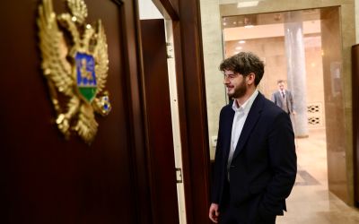 Čarapić o incidentu u Skupštini: Došlo je do nasrtaja, nije bilo fizičkog kontakta