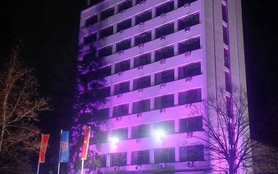 Opština Nikšić podržala obilježavanje ljubičastog dana: „Osvijetlimo epilepsiju“