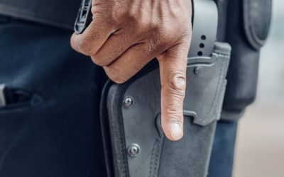Policajac potegao pištolj na kolegu zbog prijetnje da će mu otkriti kraj novog “Top gana”