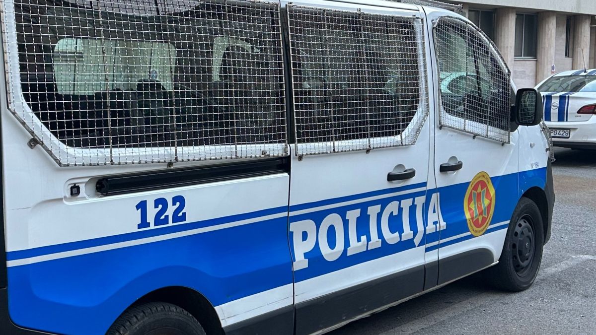 Šavnik: Osumnjičen da je pretukao policajca u službenim prostorijama, pa pobjegao