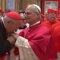 Presedan u Vatikanu: Prvi put objavljen snimak pape odmah nakon izbora