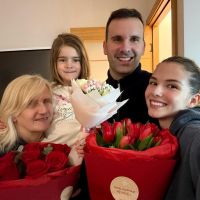 Spajić objavio fotografiju sa majkom, suprugom i kćerkom