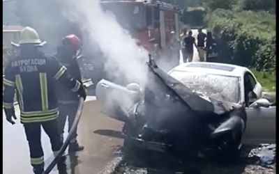 VIDEO – Gorio automobil u Budvi, vatrogasci ugasili požar