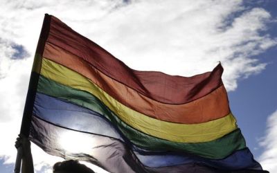 Grčki parlament legalizovao brak i usvajanje za istopolne parove