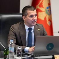 Bečić: Svako ko se danas protivi vetingu ne brani državu, nego one koji su je godinama rušili