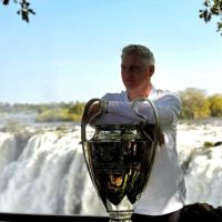 Bastijan Švajnštajger skinuo burmu i uživa