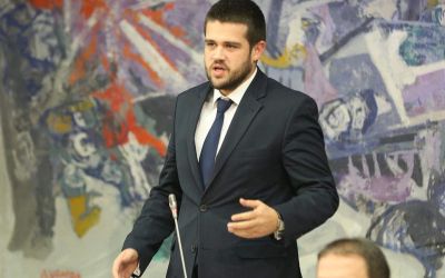 Nikolić: DF da se batali DPS-a, zbog šačice vlasti promijenili ime, identitet i odrekli se Medojevića