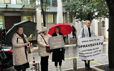 Protest ispred Vlade: Za pet godina ubijeno 17 žena