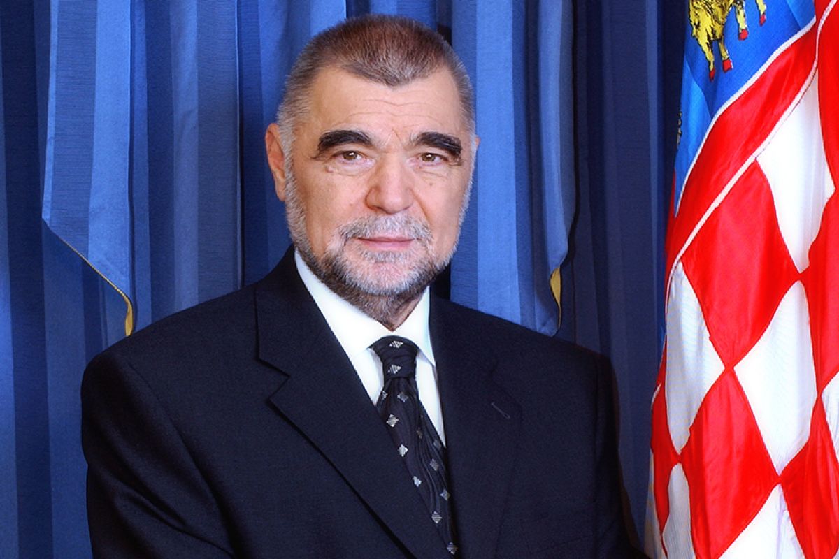 Mesić: Samo slijepac može da negira genocid nad Srbima
