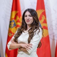 Dragović: Pozivam URU i NVO da osude mizogine napade, bez izuzetka