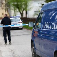 Pretresi na Cetinju: Policija utvrđuje da li je pronađen „štek“ stan, u njemu zatečene dvije osobe
