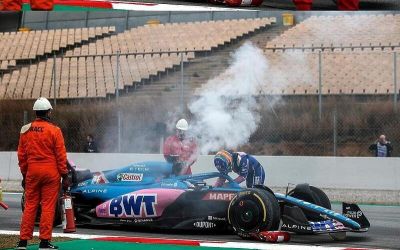 Alonsov bolid se zapalio na testiranju u Barseloni