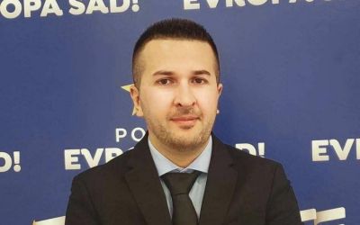 Pejović: Vuković se zabrinuo za program Evropa sad 2, a DPS obećava platu 1.200 eura