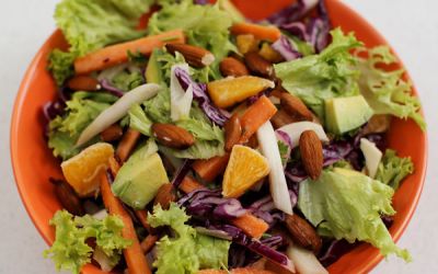 Morate probati: Obrok salata sa pomorandžama i piletinom