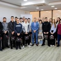Dodijeljene nagrade za pobjednike osmog m:tel app konkursa za srednjoškolce